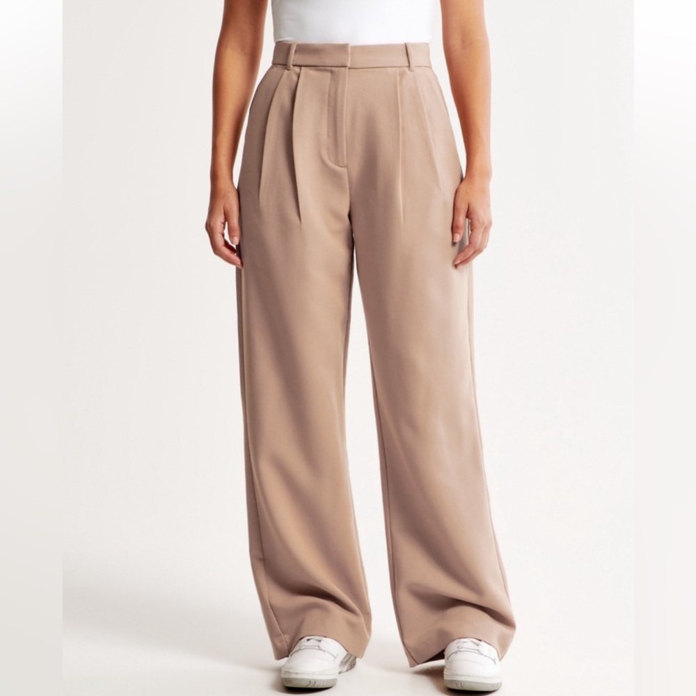NWT Abercrombie & Fitch Sloane Tailored Pant Size 27/4S 🧸